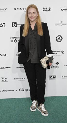 Anna Loos