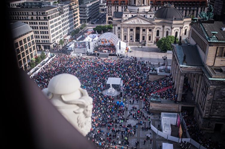 Eröffnungsgottesdienste am Gendarmenmarkt