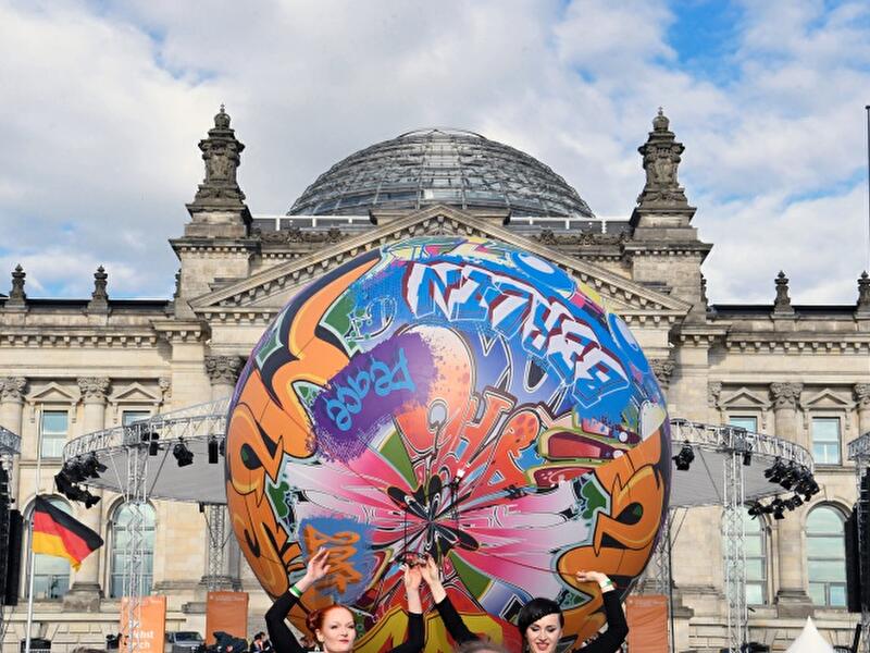 Eröffnungsgottesdienst vor dem Reichstag