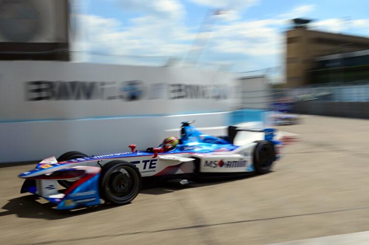 Rosenqvist gewinnt Formel-E-Rennen in Berlin