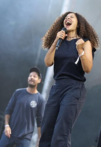 Freundeskreis feat. Joy Denalane