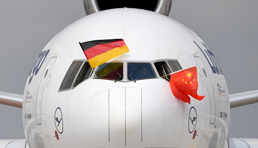 «Meng Meng» und «Jiao Qing» landen in Berlin