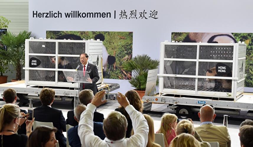 «Meng Meng» und «Jiao Qing» landen in Berlin