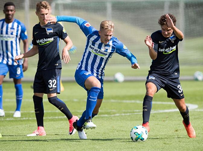 (l-r) Palko Dardai, Sinan Kurt und Maurice Covic