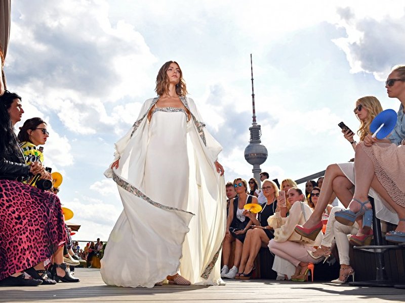 Modepräsentation Lana Müller