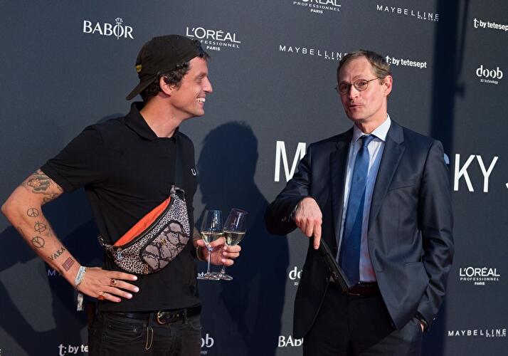 Blogger Carl Jakob (l) und Bürgermeister Michael Müller (SPD)