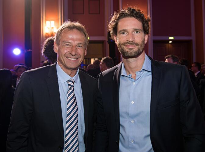 Jürgen Klinsmann (l) und Arne Friedrich