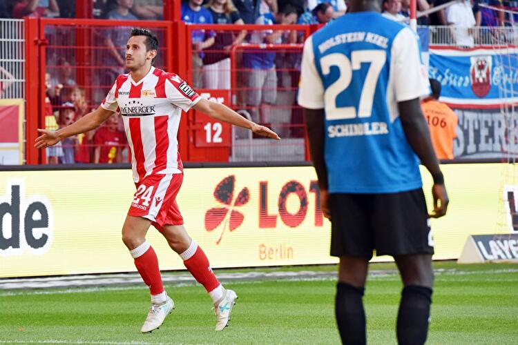 Steven Skrzybski (l)