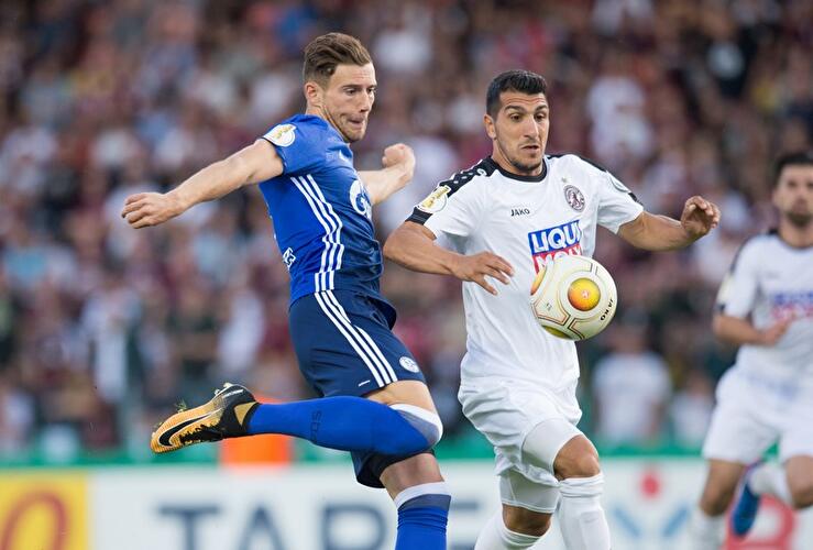 Schalke besiegt den BFC