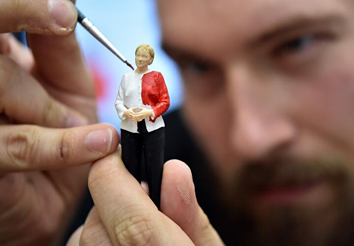 Merkel und Schulz in Miniatur