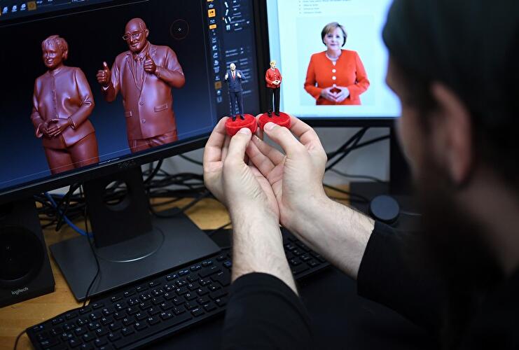 Merkel und Schulz in Miniatur