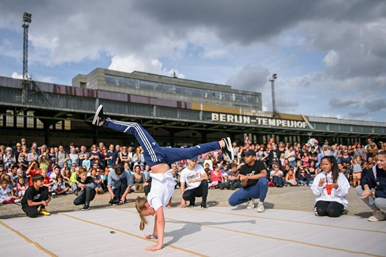 Volksbühnen-Start: «Fous de danse - Verrückt nach Tanz»
