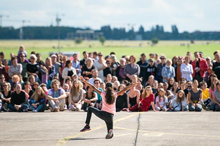 Volksbühnen-Start: «Fous de danse - Verrückt nach Tanz»