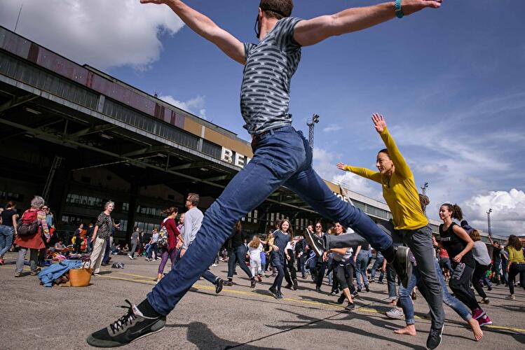 Volksbühnen-Start: «Fous de danse - Verrückt nach Tanz»