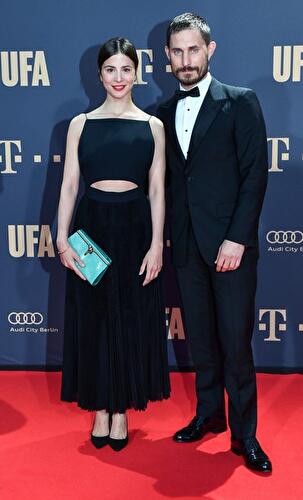 Aylin Tezel und Clemens Schick