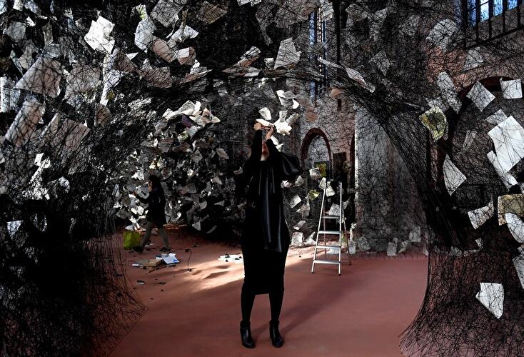 Lost Words von Chiharu Shiota