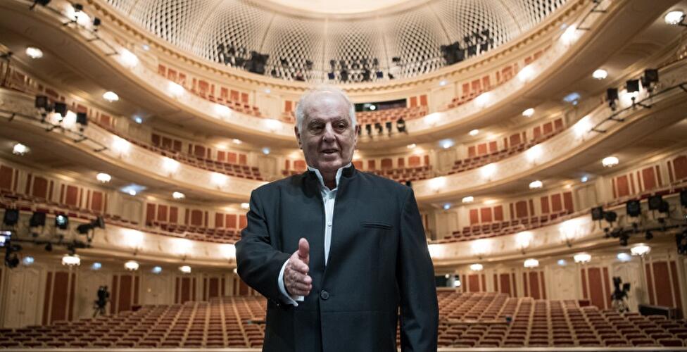 Saal der sanierten Staatsoper