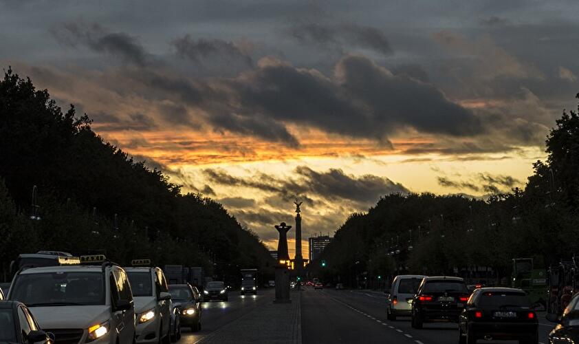 Siegessäule - Sturm «Xavier» fegt über Berlin