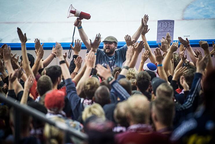 Eisbären Berlin - Schwenninger Wild Wings
