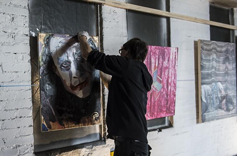 49 Contemporary Artists
