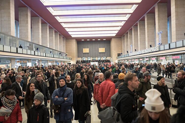 Tag der offenen Tür am ehemaligen Flughafen Tempelhof