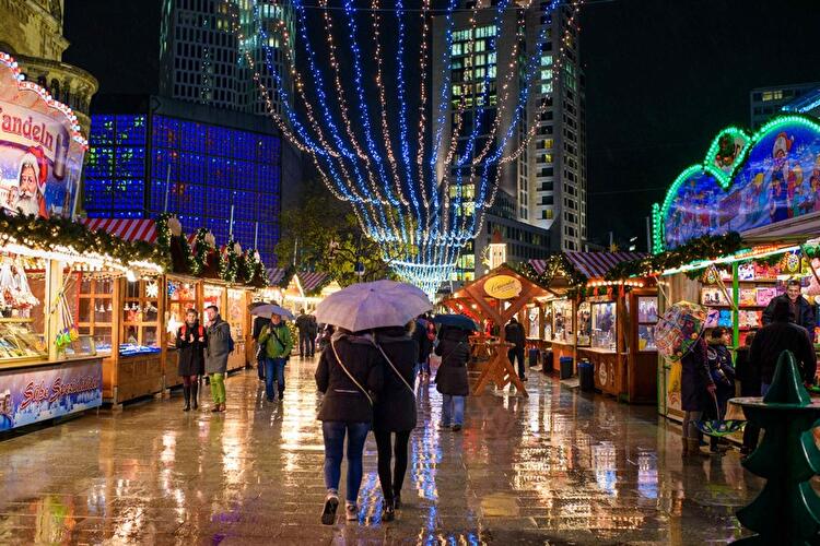 Weihnachtsmarkt am Breidscheidtplatz