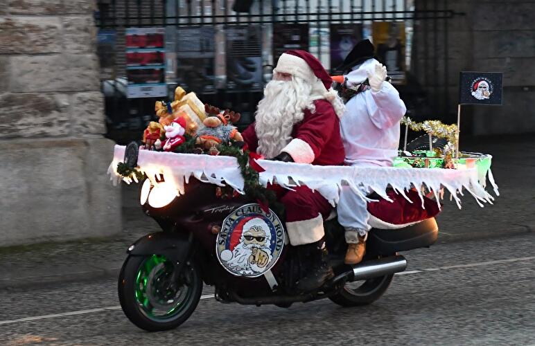 Christmas Biketour des Vereins «Santa Claus on Road»