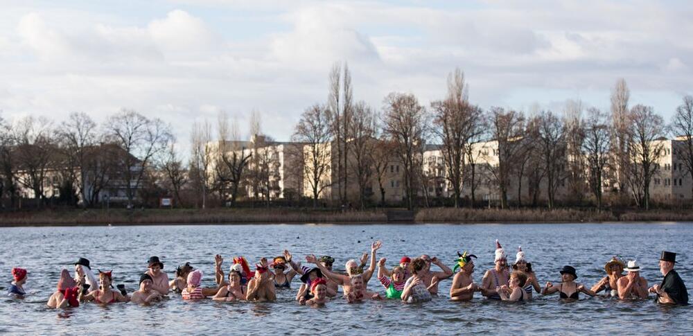 Neujahrsbaden im Orankesee 2017