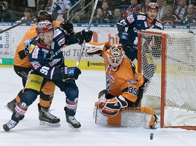 Eisbären Berlin - Grizzlys Wolfsburg