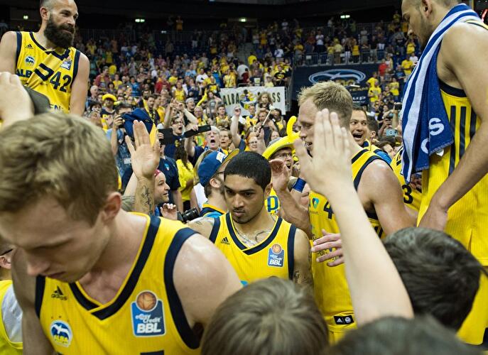 Nils Giffey, Peyton Siva und Luke Sikma