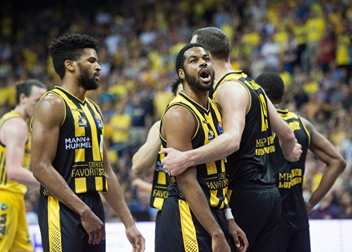 Adam Waleskowski und  Adika Peter-McNeilly