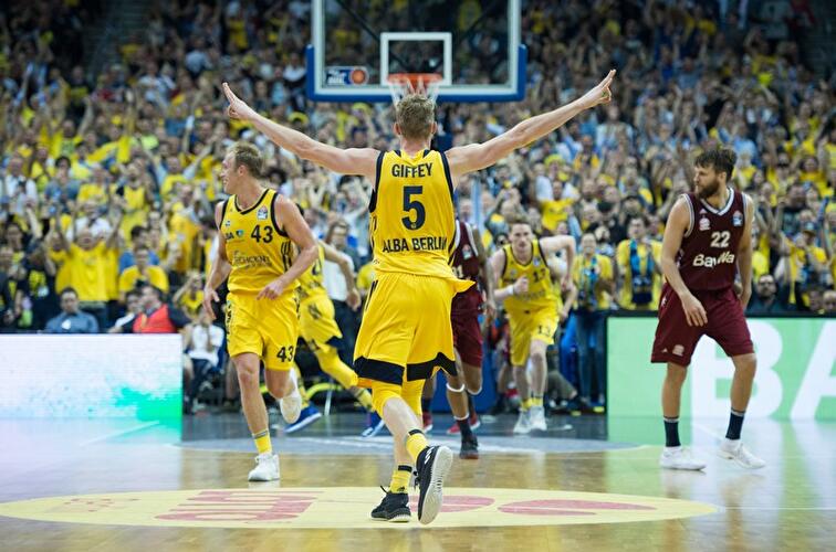 Alba gewinnt gegen die Bayern