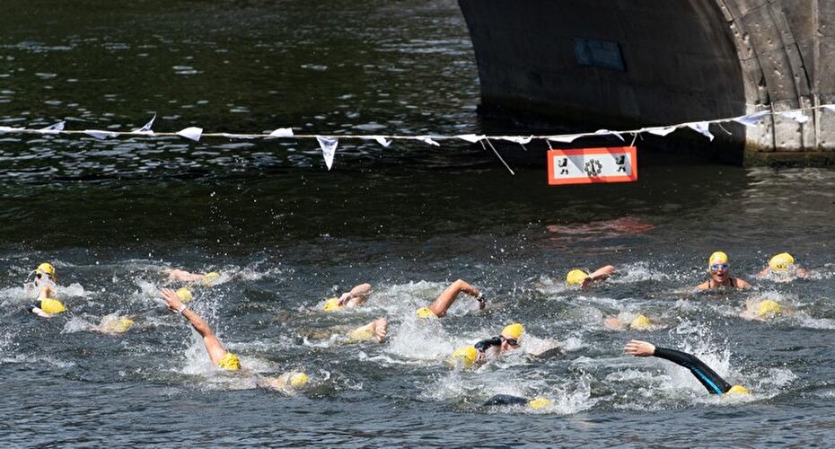 Zwischen Bode Museum und Schlossbrücke