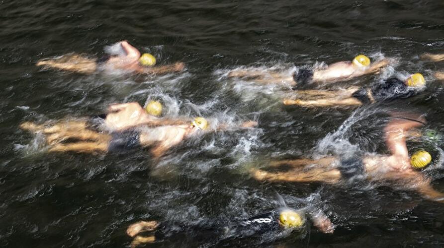 Schwimmer in der Spree