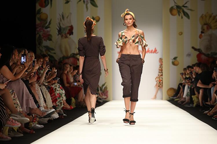 Models auf dem Catwalk