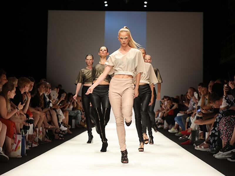 Models auf dem Catwalk