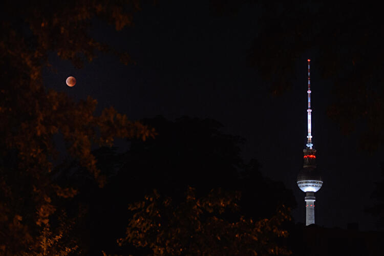 Mondfinsternis 2018 - Fernsehturm