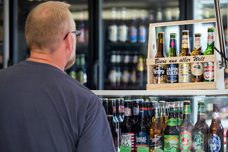 Berliner Biermeile auf der Karl-Marx-Allee