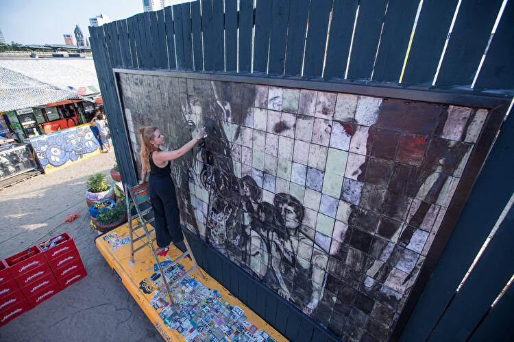 Riesen-Tattoo im Hometown