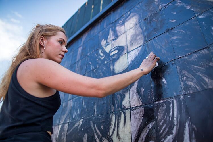 Riesen-Tattoo im Hometown