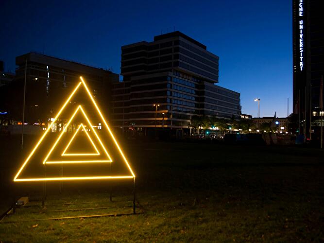 Ernst-Reuter-Platz - Berlin leuchtet