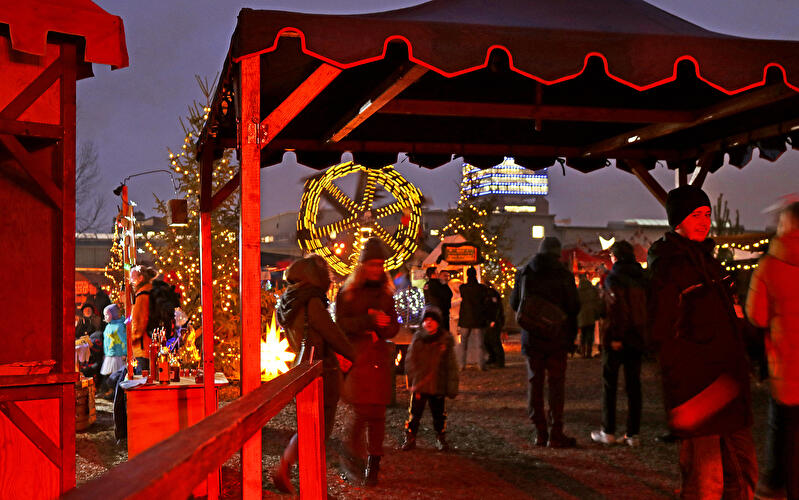Historischer Weihnachtsmarkt auf dem RAW-Gelände