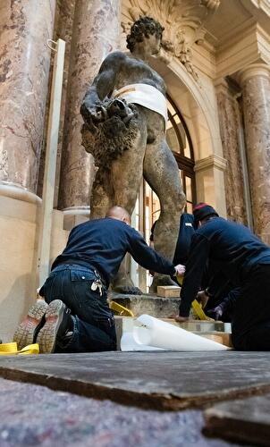 Schlüters Kolossalfiguren ziehen in das neue Humboldt Forum