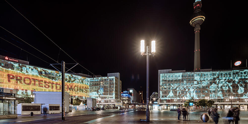 3D-Videoprojektionen am Alexanderplatz zum Mauerfall-Jubiläum