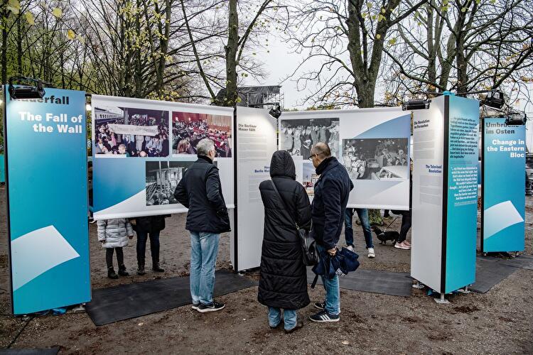 Ausstellungen zum Mauerfall-Jubiläum (1)