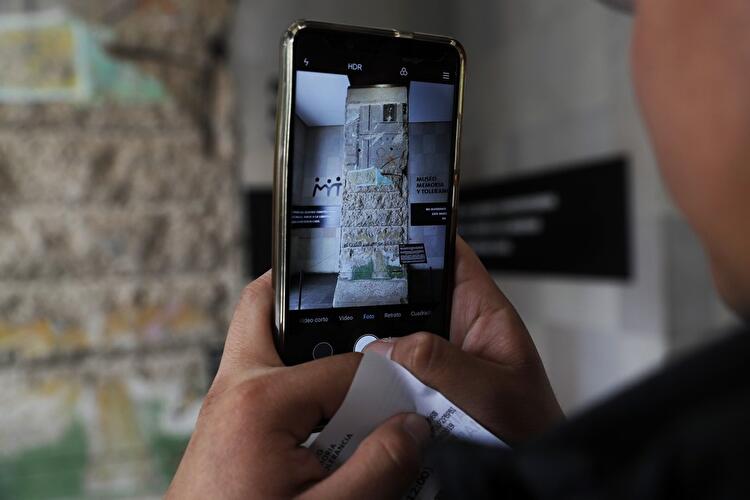 Teile der Berliner Mauer in der Welt (1)