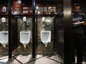 Teile der Berliner Mauer in der Welt (12)