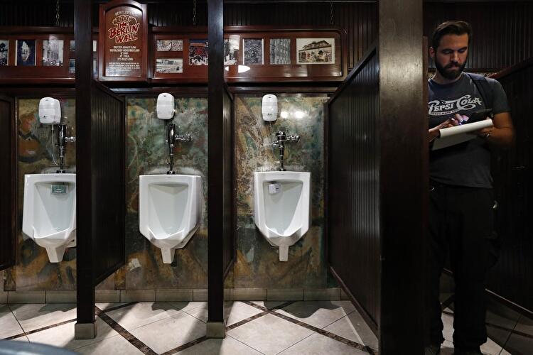 Teile der Berliner Mauer in der Welt (12)