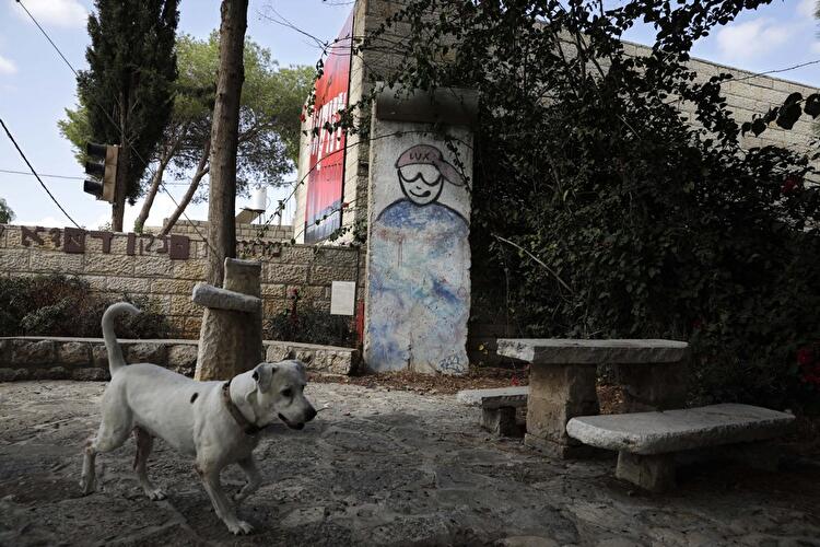 Teile der Berliner Mauer in der Welt (20)