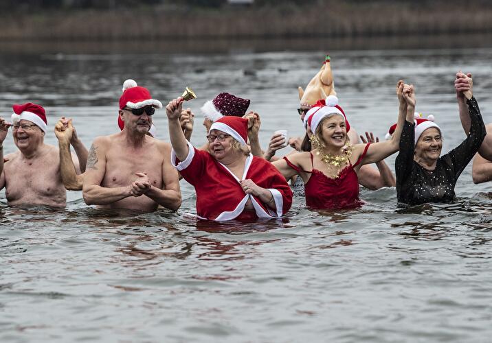 Weihnachtsbaden im Orankesee 2019 (1)